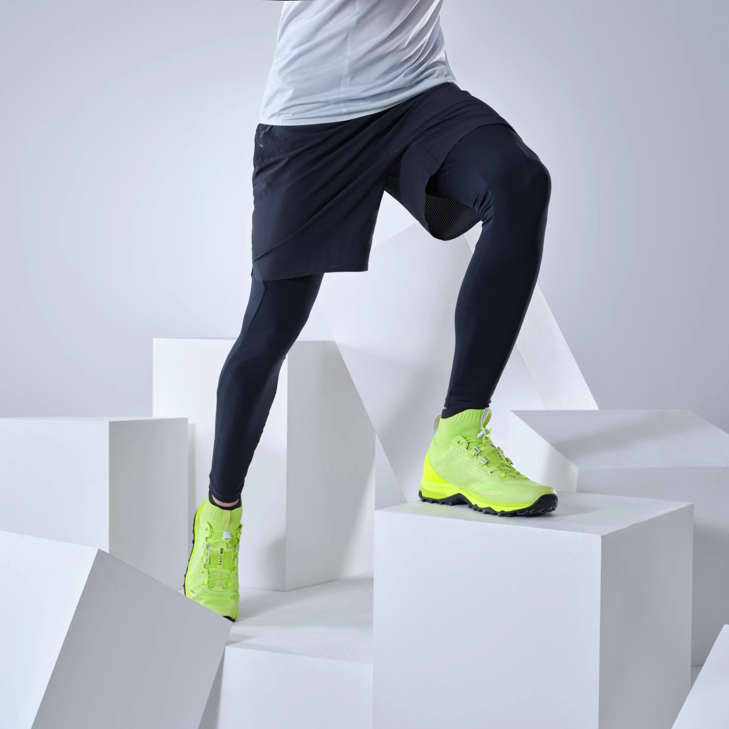 Quechua Men’s Ultra-lightweight Short Rapid Hiking Leggings FH900 4 Quechua Men’s Ultra-lightweight Short Rapid Hiking Leggings FH900 - Image 2