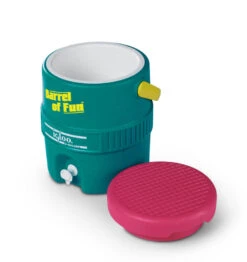 IGLOO Retro Barrel Of Fun 2 Gallon -Outdoor Equipment Store k089c00c915404aada4850a8c037f5c71