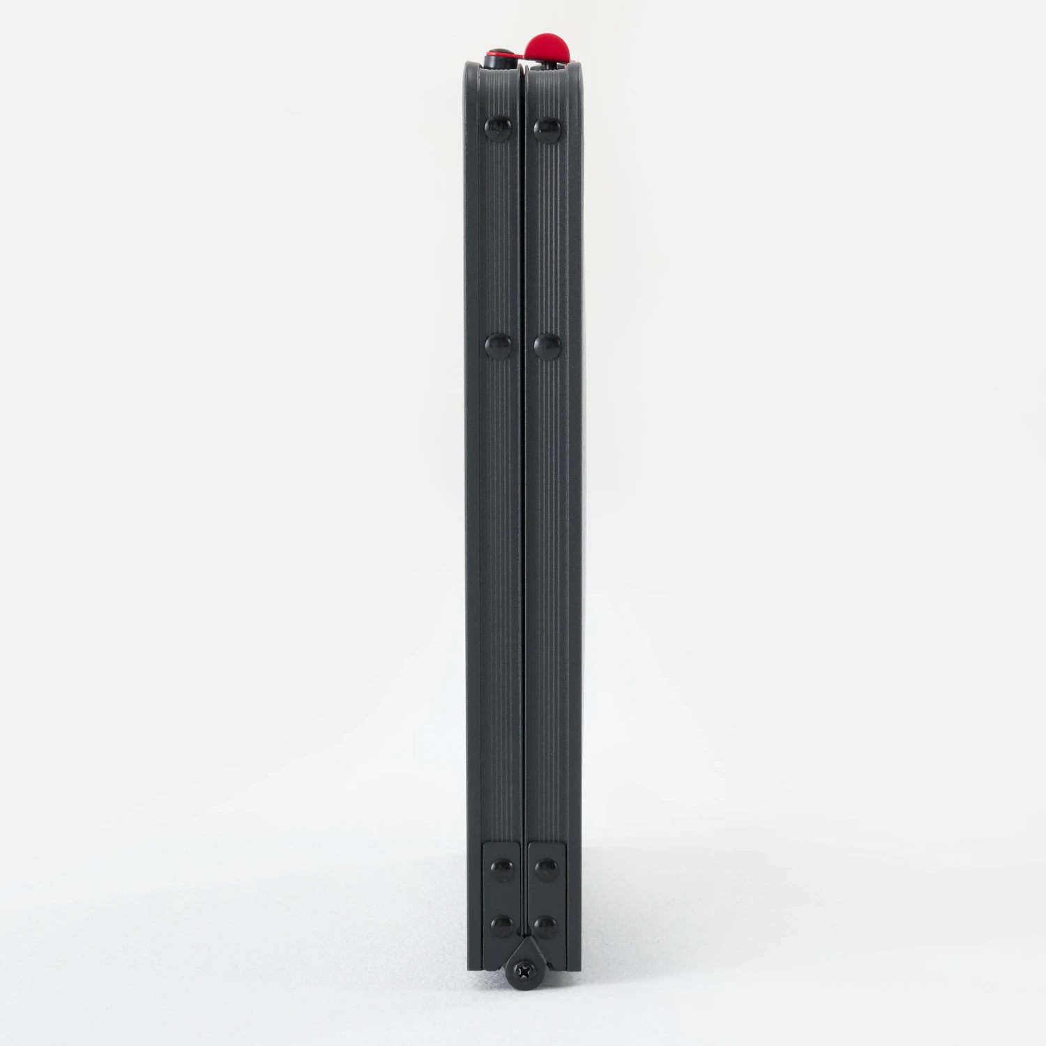 Quechua LOW FOLDING CAMPING TABLE - MH100 8 Quechua LOW FOLDING CAMPING TABLE - MH100 - Image 6