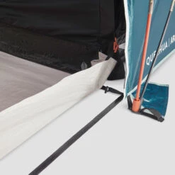 Quechua 4 Man Blackout Tent With Poles - Arpenaz 4.2 F&B -Outdoor Equipment Store k39df31a57fc4cf1ec12bef38e3b8285a