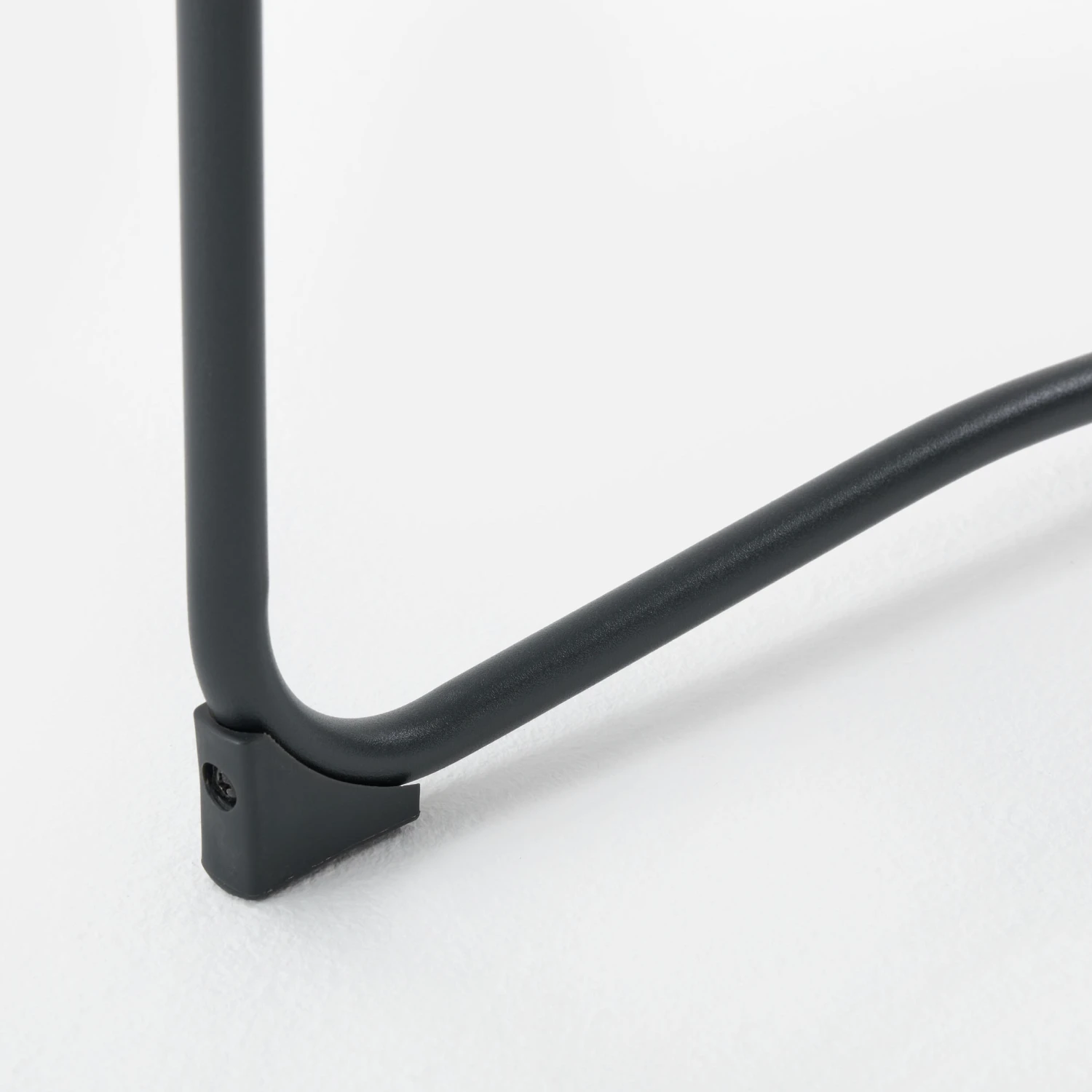 Quechua LOW FOLDING CAMPING TABLE - MH100 11 Quechua LOW FOLDING CAMPING TABLE - MH100 - Image 9