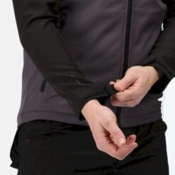 Regatta Mens Surrender Soft Shell Jacket (Iron/Black) -Outdoor Equipment Store k7e0365b92a0898eabb446793f3b787f7