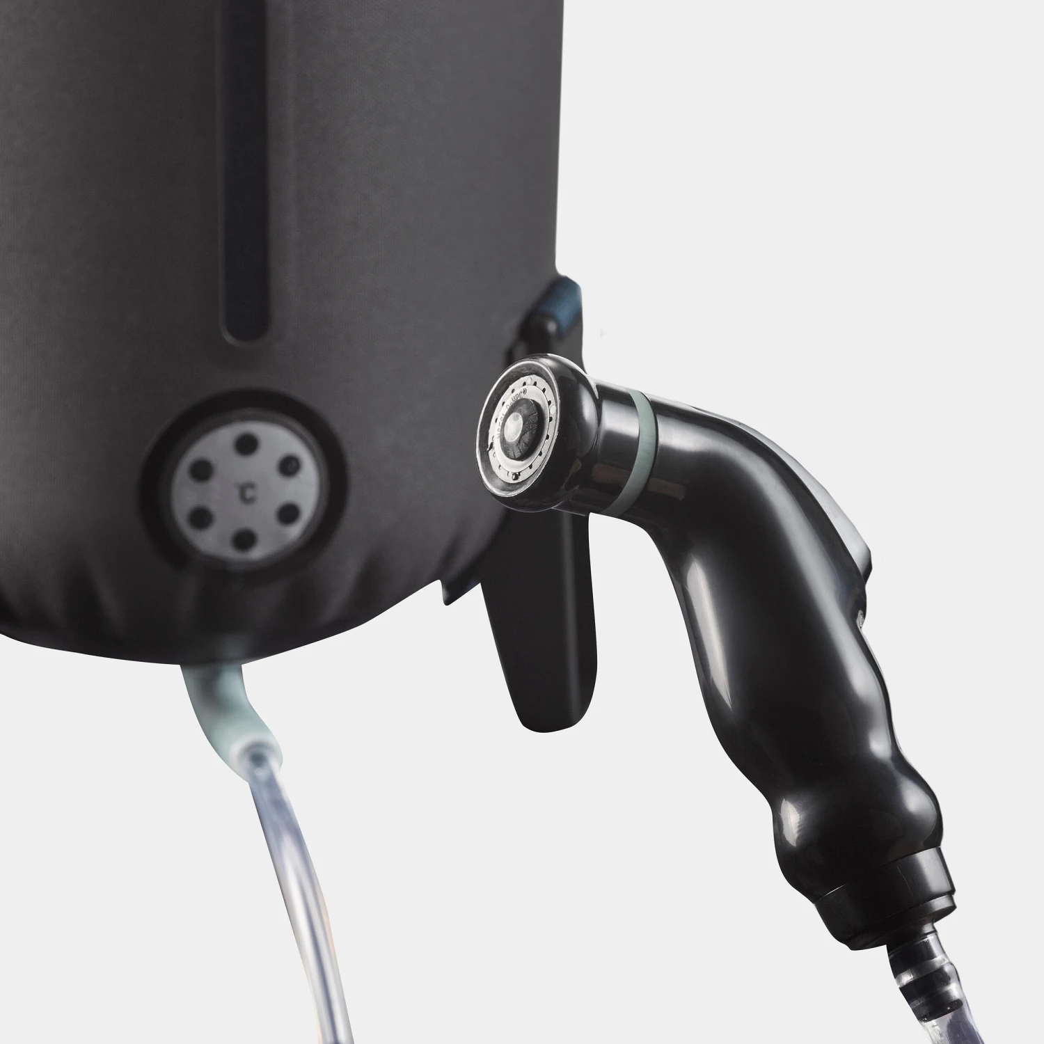 Quechua PRESSURE SOLAR CAMPING SHOWER - 10 LITRES 5 Quechua PRESSURE SOLAR CAMPING SHOWER - 10 LITRES - Image 3