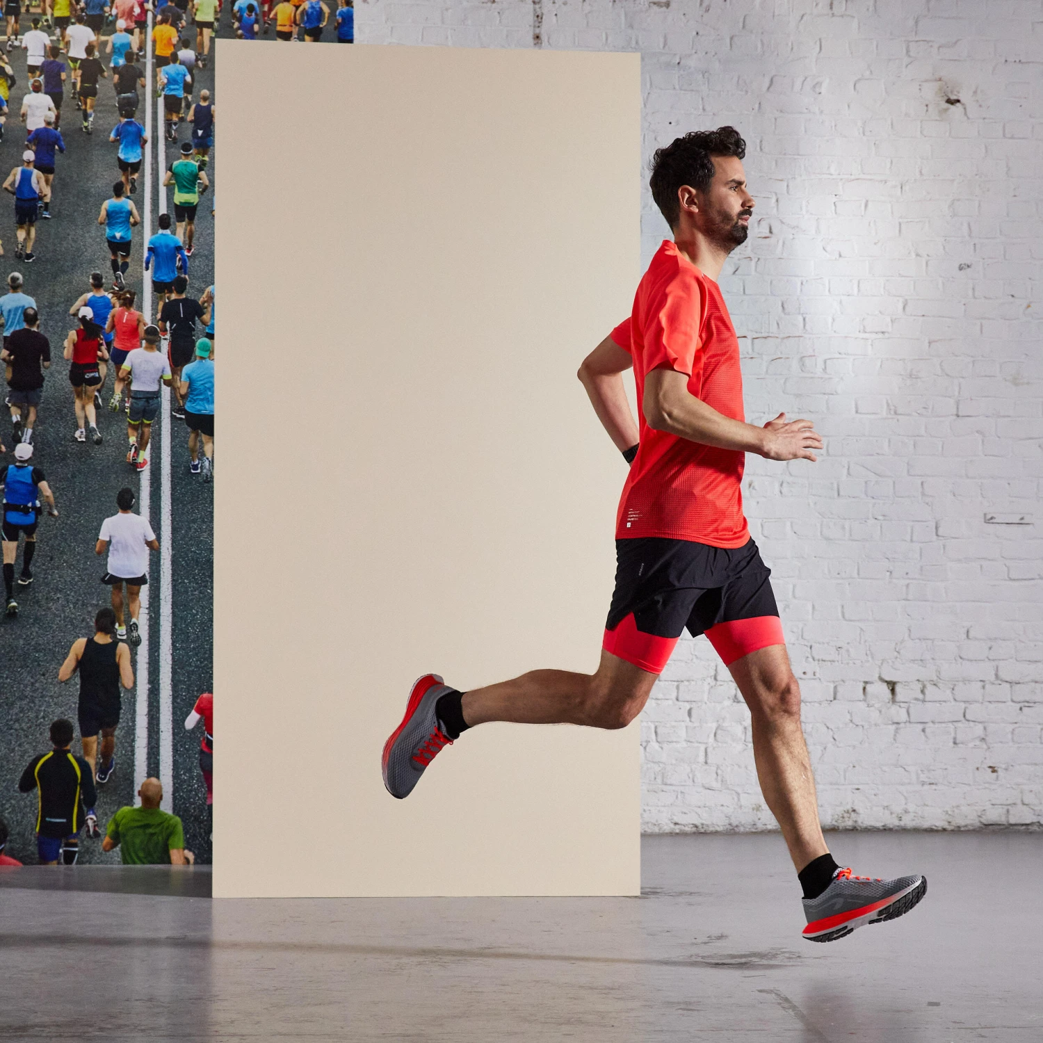 Men's Running Breathable T-Shirt Kiprun Light 4 Men's Running Breathable T-Shirt Kiprun Light - Image 2